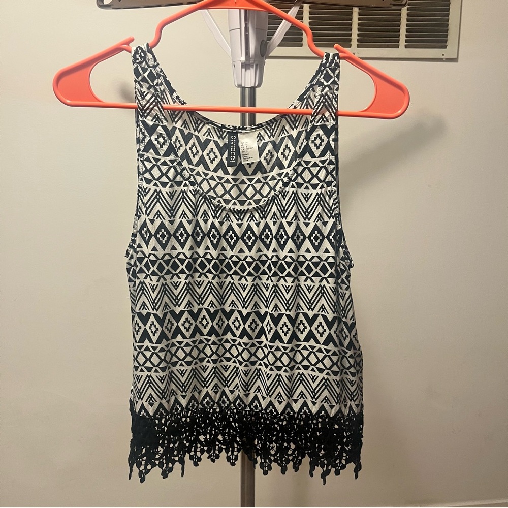 H&M Black and White Geometric Patterned Fringe Tank Top size 6